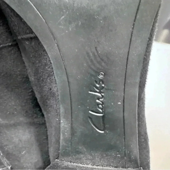 Clarks Artisan Tarah Brae Pump Slip on Black Suede patent Leather Women's 8.5 M - Picture 9 of 11